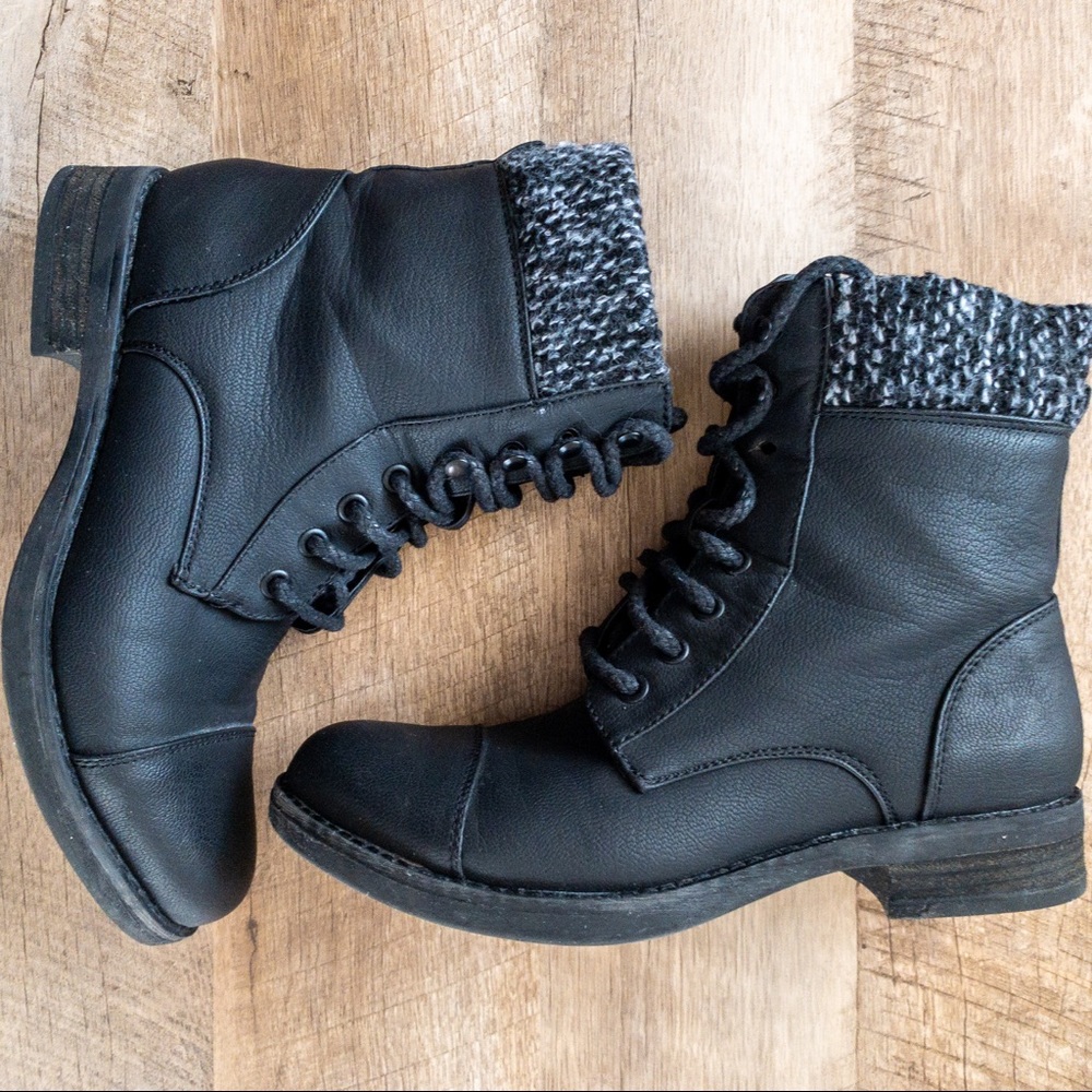 ALDO lace up ankle boot. Black. Women’s 38